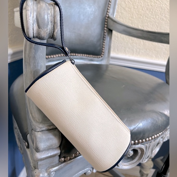 Cream Canvas Navy Blue Trim Cylindrical Barrel Wristlet Travel Bag Pouch Clutch - Picture 16 of 16